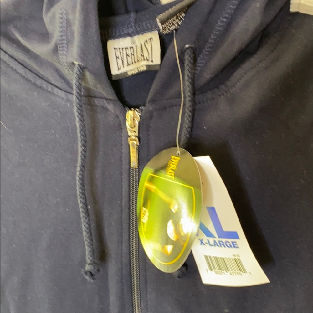 Everlast Women’s XL Zip Up Hoodie - Picture 2 of 3
